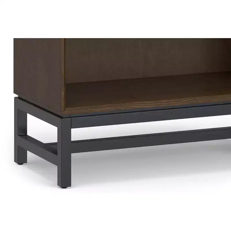 Libreria industriale a ripiani aperti, in legno massello e metallo, di 168 x 76 cm, rettangolare, stile moderno di metà secolo, color noce
