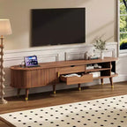 Mobile TV ovale scanalato in legno di noce, console multimediale di metà secolo con stazione di ricarica per TV da 80 pollici