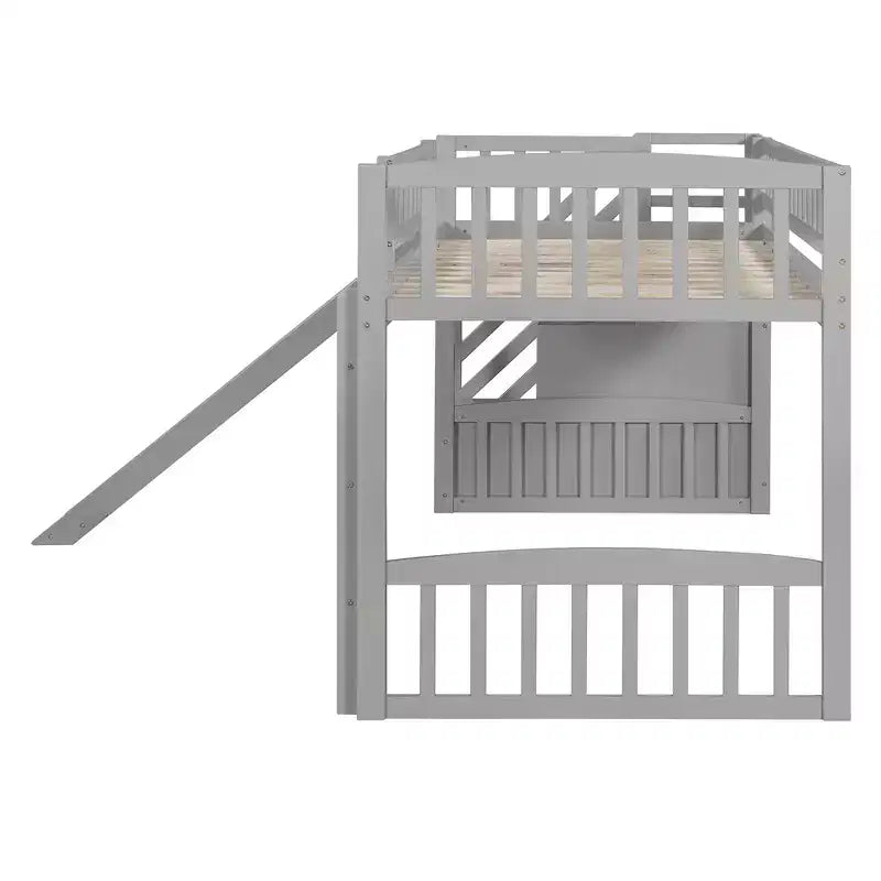 Letto a soppalco singolo con scivolo, struttura in legno con scalini contenitore e sponde di sicurezza, ideale per camerette.