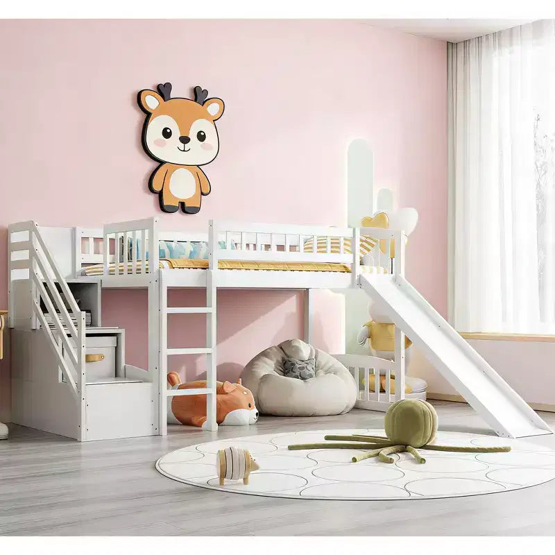 Letto a soppalco singolo con scivolo, struttura in legno con scalini contenitore e sponde di sicurezza, ideale per camerette.